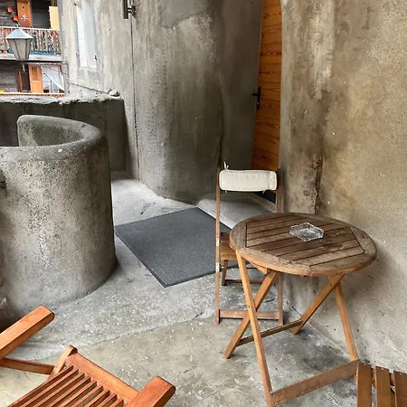 Historische Maisonette-wohnung Mit Gaestekarte Und Ermaessigungen ナータース
